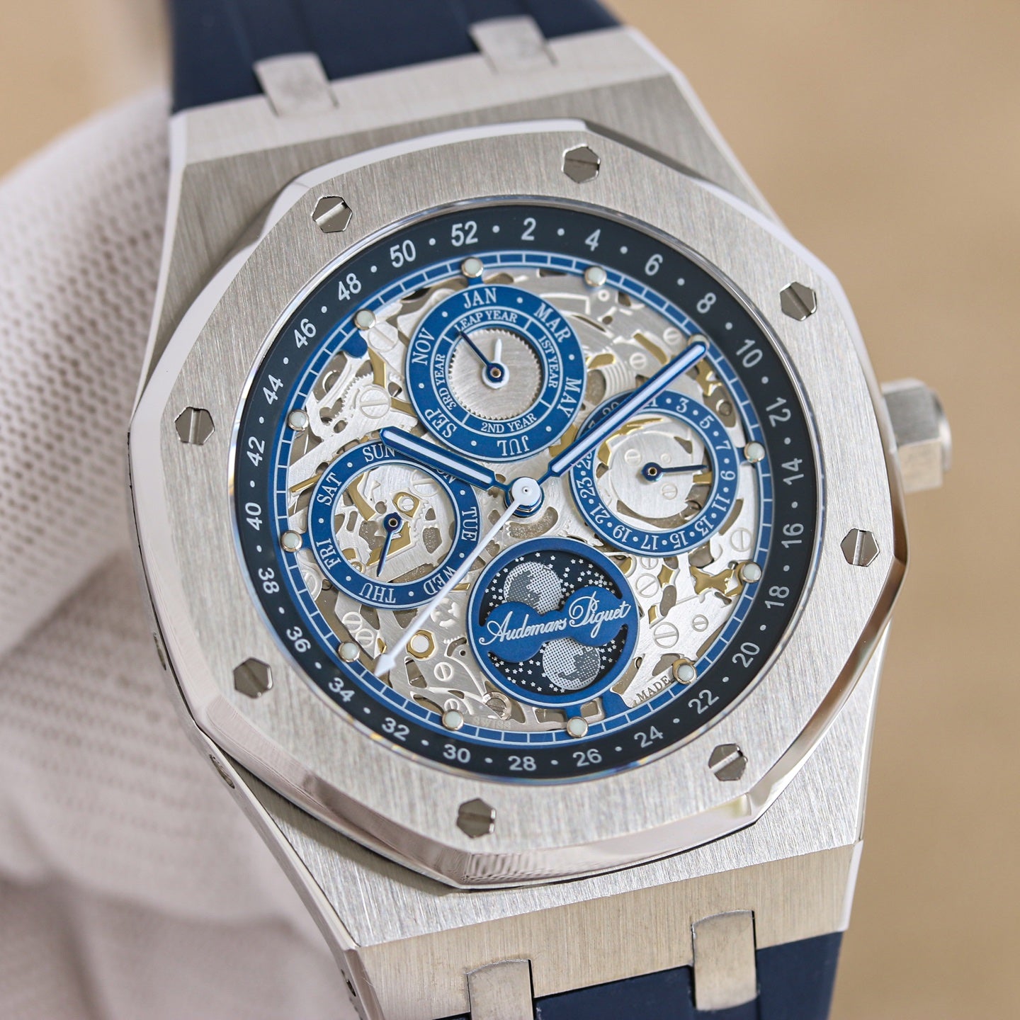 Audemars Piguet Royal-Oak-Offshore Watch G010 - product view 5