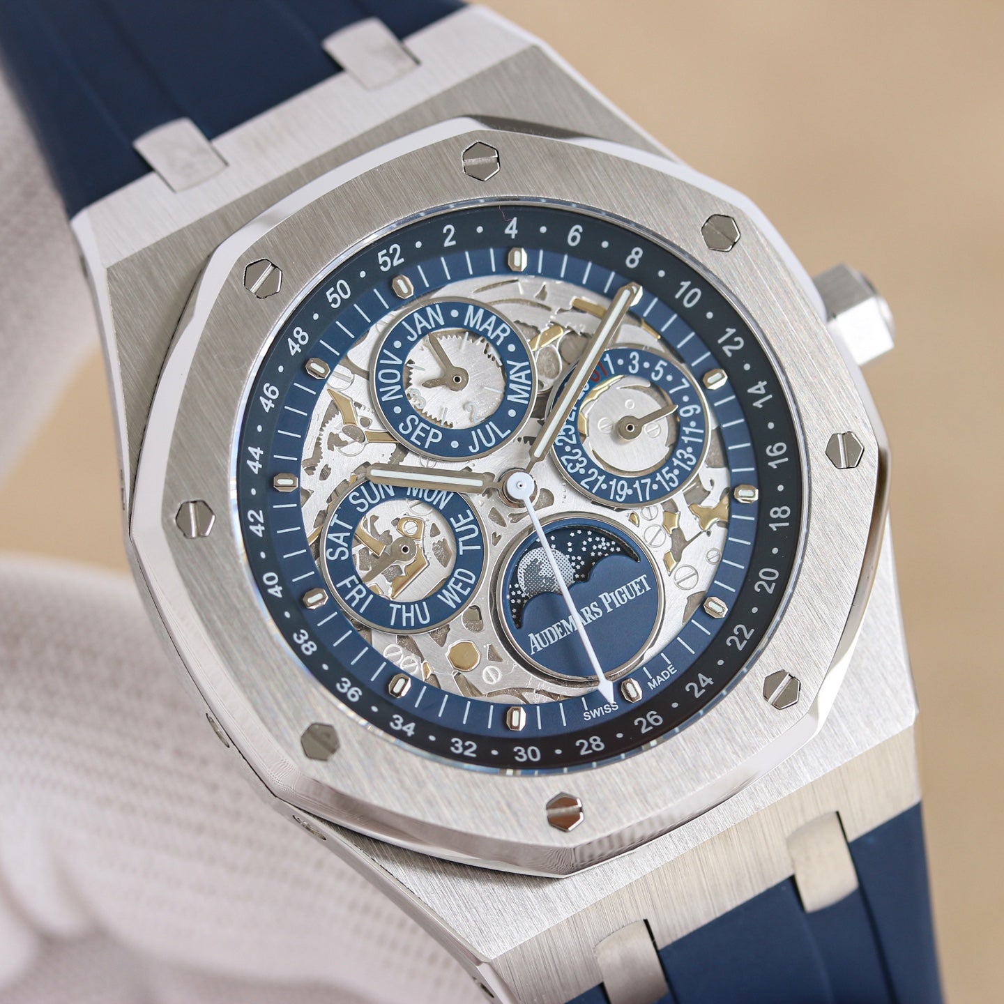 Audemars Piguet Royal-Oak-Offshore Watch G010 - product view 6