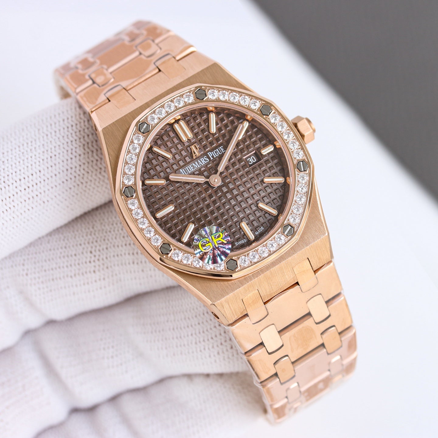 Audemars Piguet Royal-Oak Watch G013 - product view 4