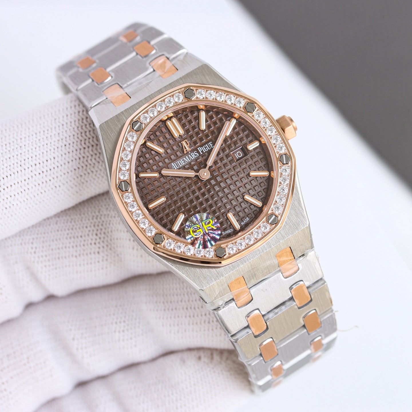 Audemars Piguet Royal-Oak Watch G014 - product view 3