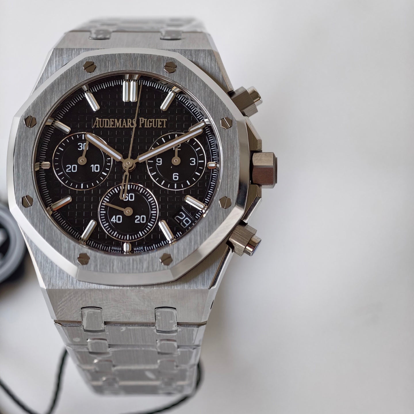 Audemars Piguet Royal-Oak-Chronograph Watch G017 - product view 2