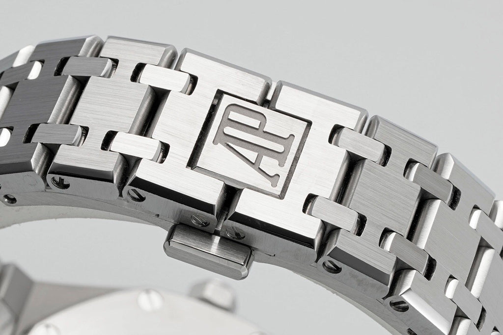 Audemars Piguet Royal-Oak Watch G019 - product view 8