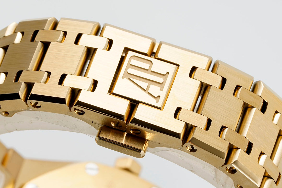 Audemars Piguet Royal-Oak Watch G023 - product view 9