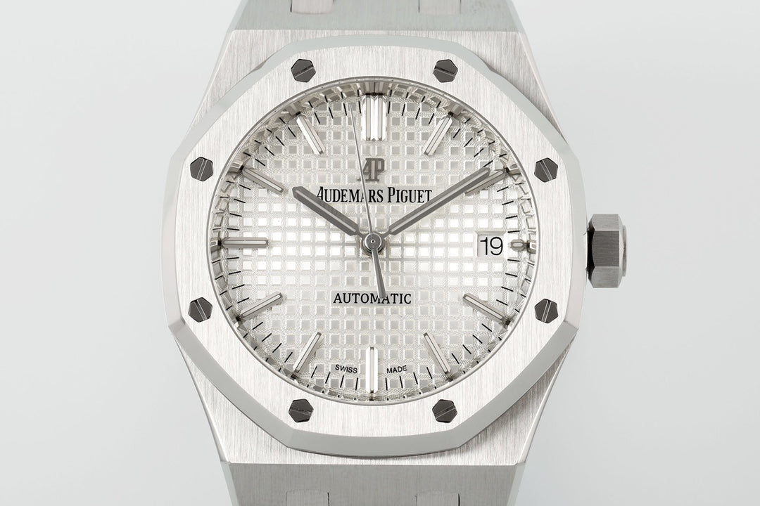 Audemars Piguet Royal-Oak Watch G025 - product view 2