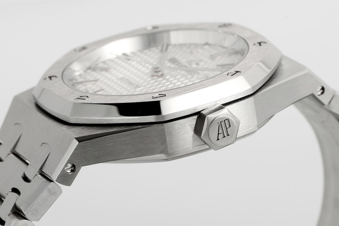 Audemars Piguet Royal-Oak Watch G025 - product view 5