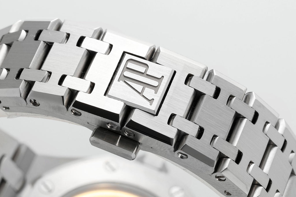 Audemars Piguet Royal-Oak Watch G025 - product view 9