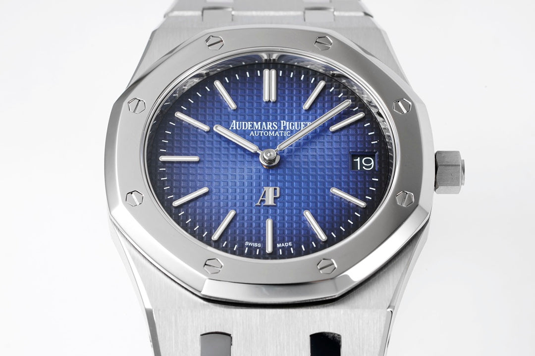 Audemars Piguet Royal-Oak Watch G026 - product view 3