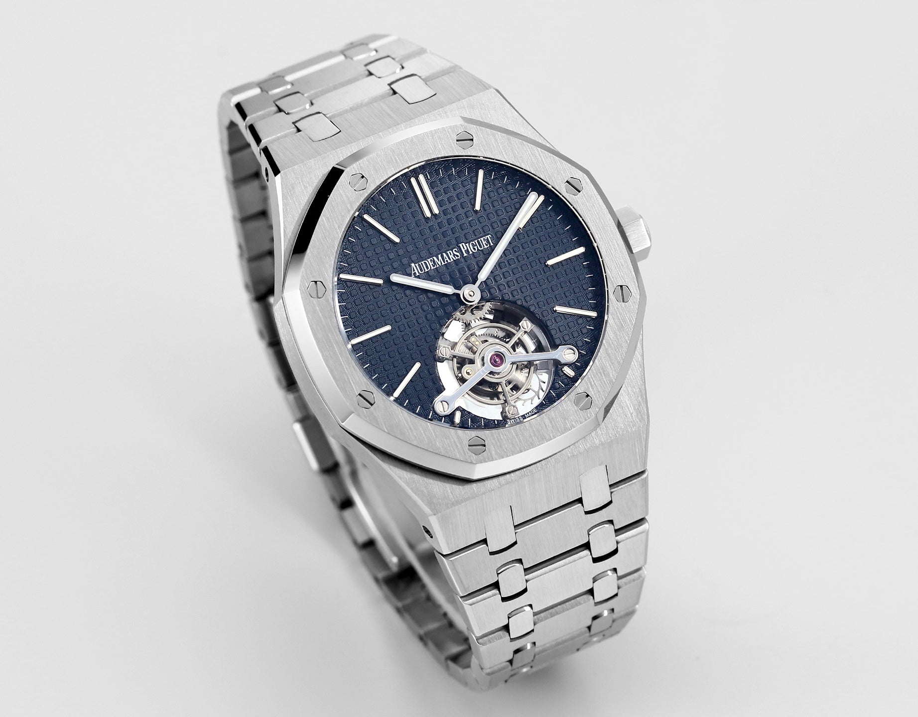 Audemars Piguet Royal-Oak-Openworked Watch G028 - product view 3