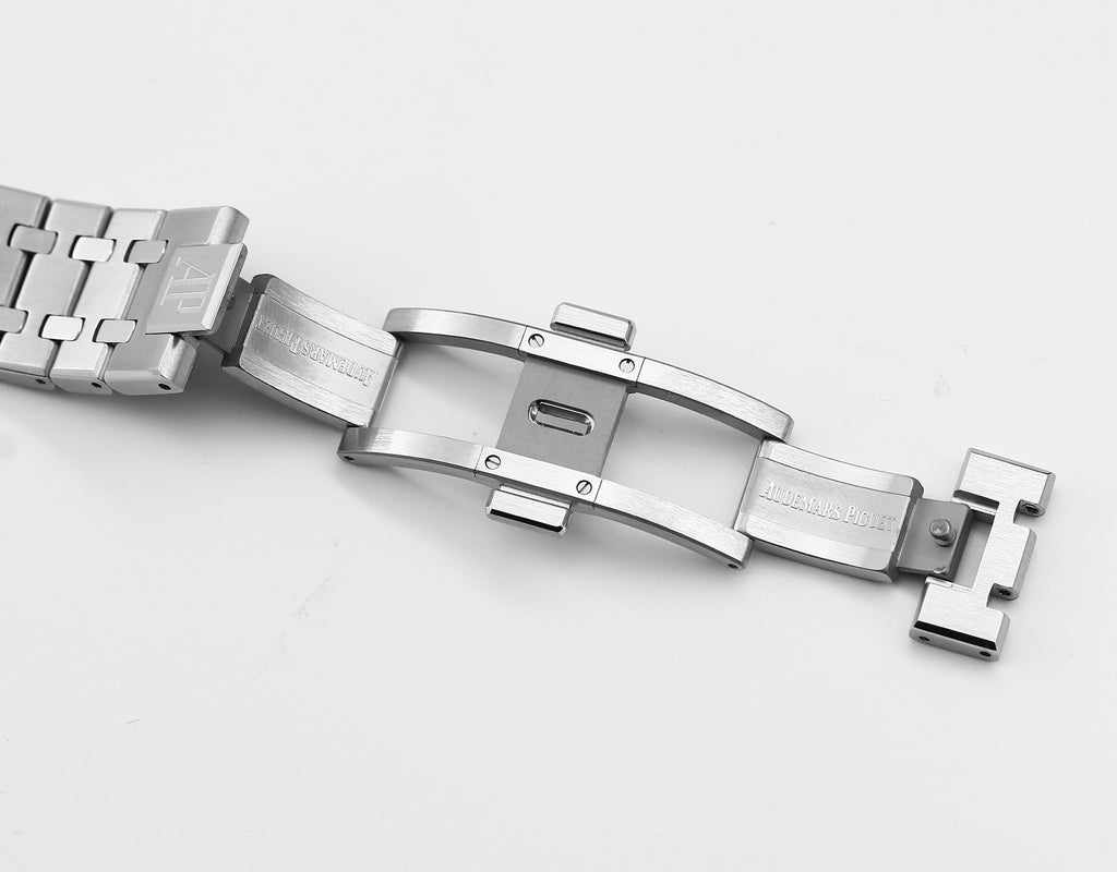 Audemars Piguet Royal-Oak-Openworked Watch G028 - product view 8