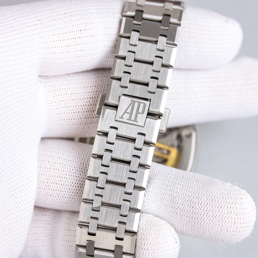 Audemars Piguet Royal Oak Chronograph Watch G049 - product view 9