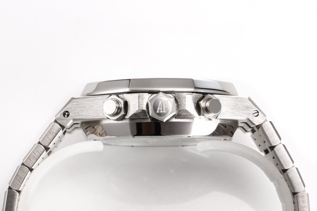 Audemars Piguet Royal Oak Chronograph Watch G051 - product view 7