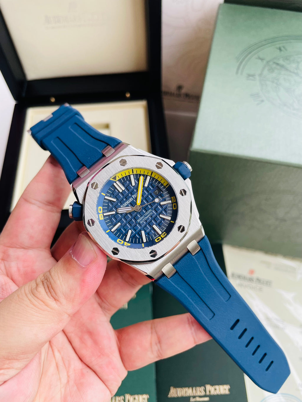 Audemars Piguet Royal Oak Offshore Watch G087 - product view 3
