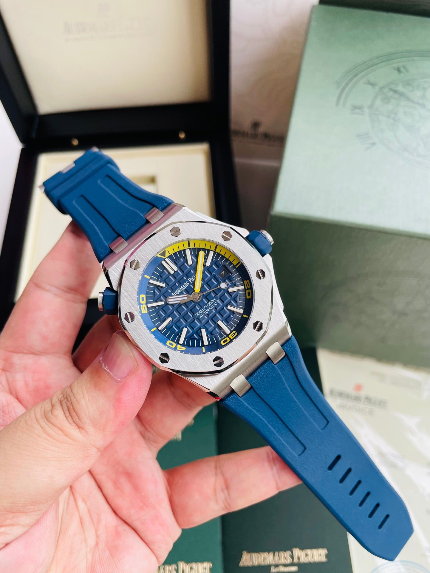 Audemars Piguet Royal Oak Offshore Watch G087 - product view 3