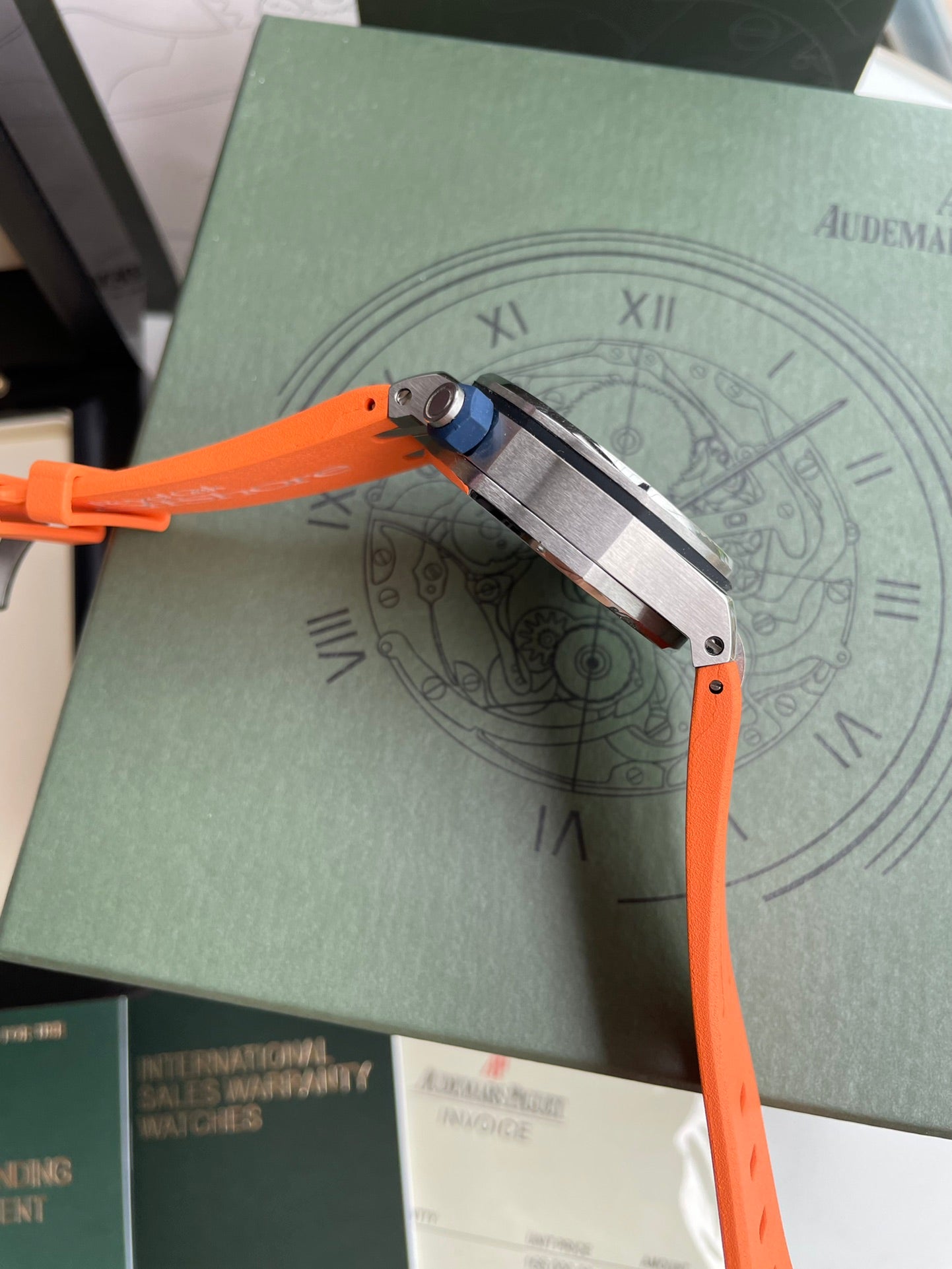 Audemars Piguet Royal Oak Offshore Watch G090 - product view 5