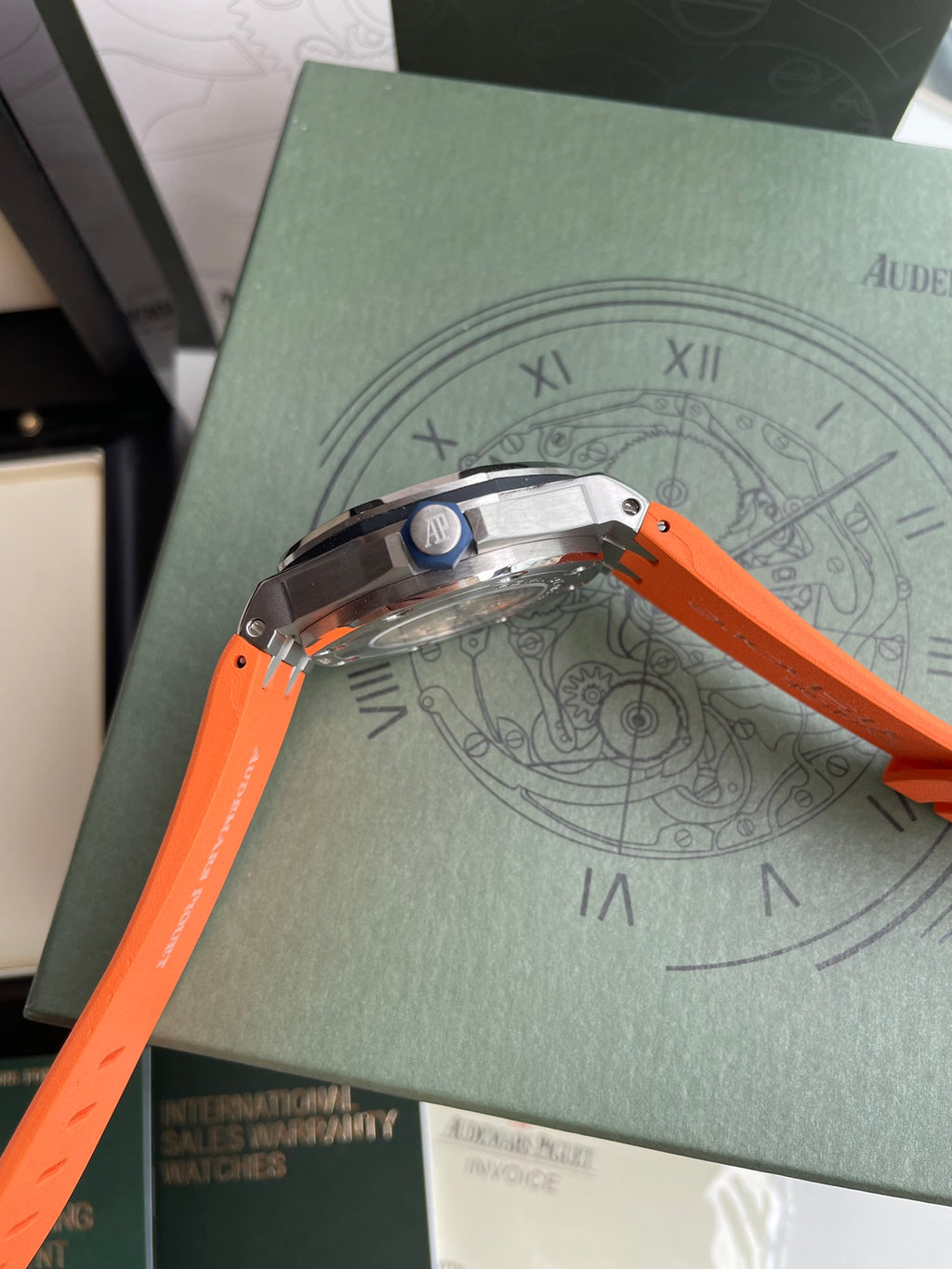 Audemars Piguet Royal Oak Offshore Watch G090 - product view 6