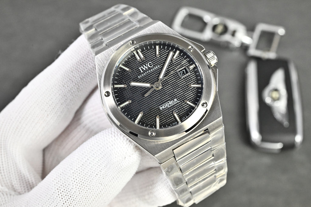 IWC Ingenieur Watch 04 - product view 2