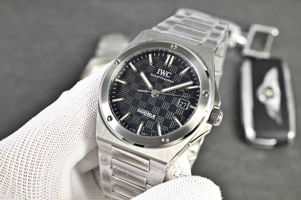 IWC Ingenieur Watch 04 - product view 3