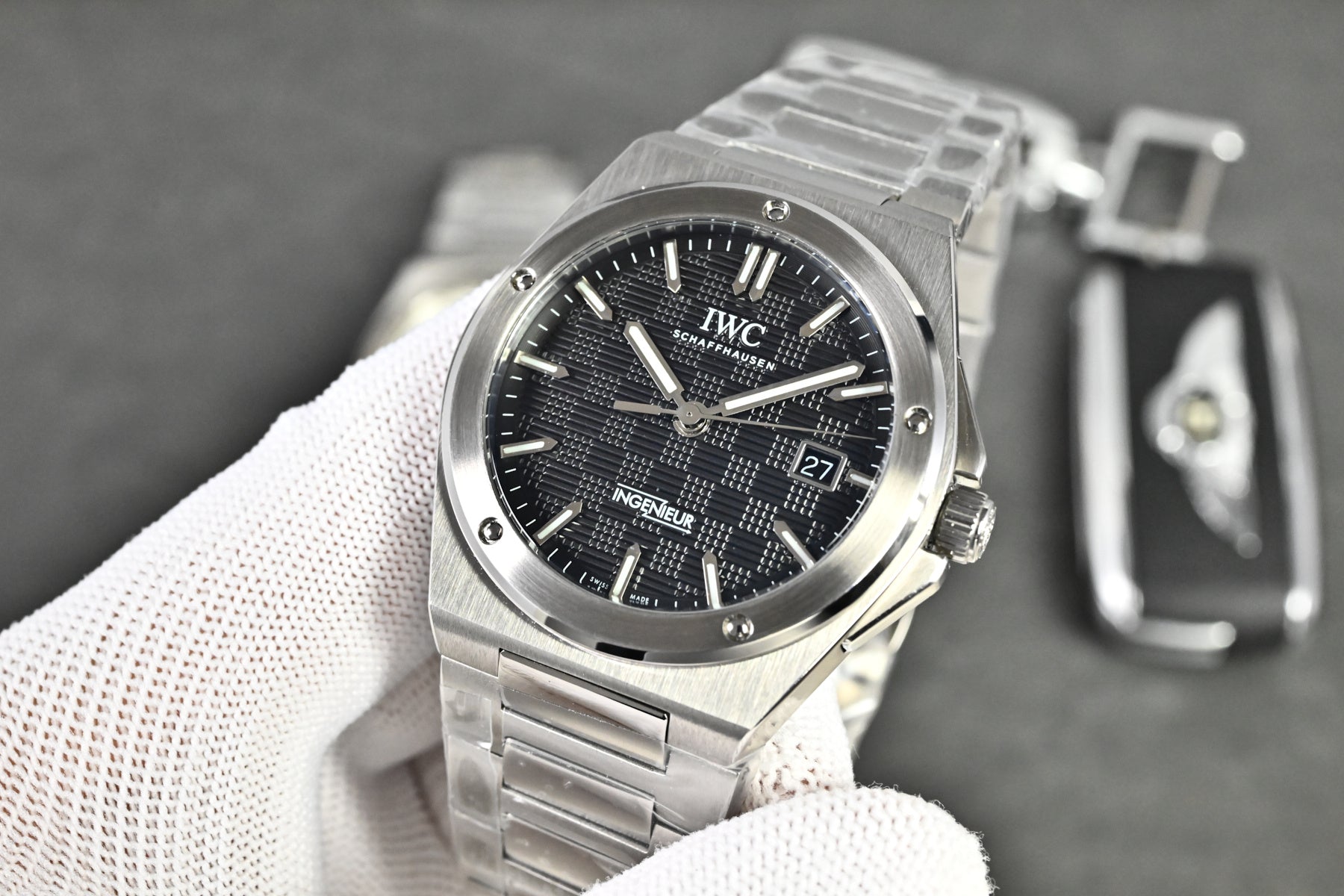 IWC Ingenieur Watch 04 - product view 3