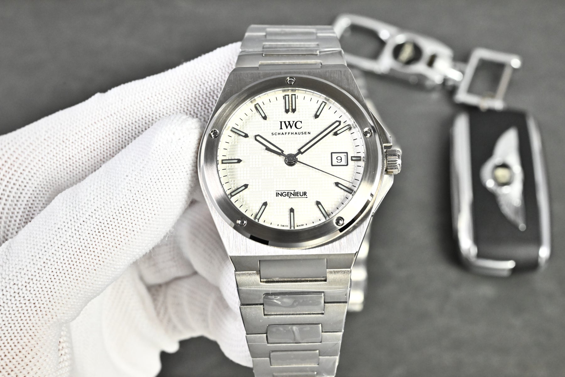 IWC Ingenieur Watch 04 - product view 4