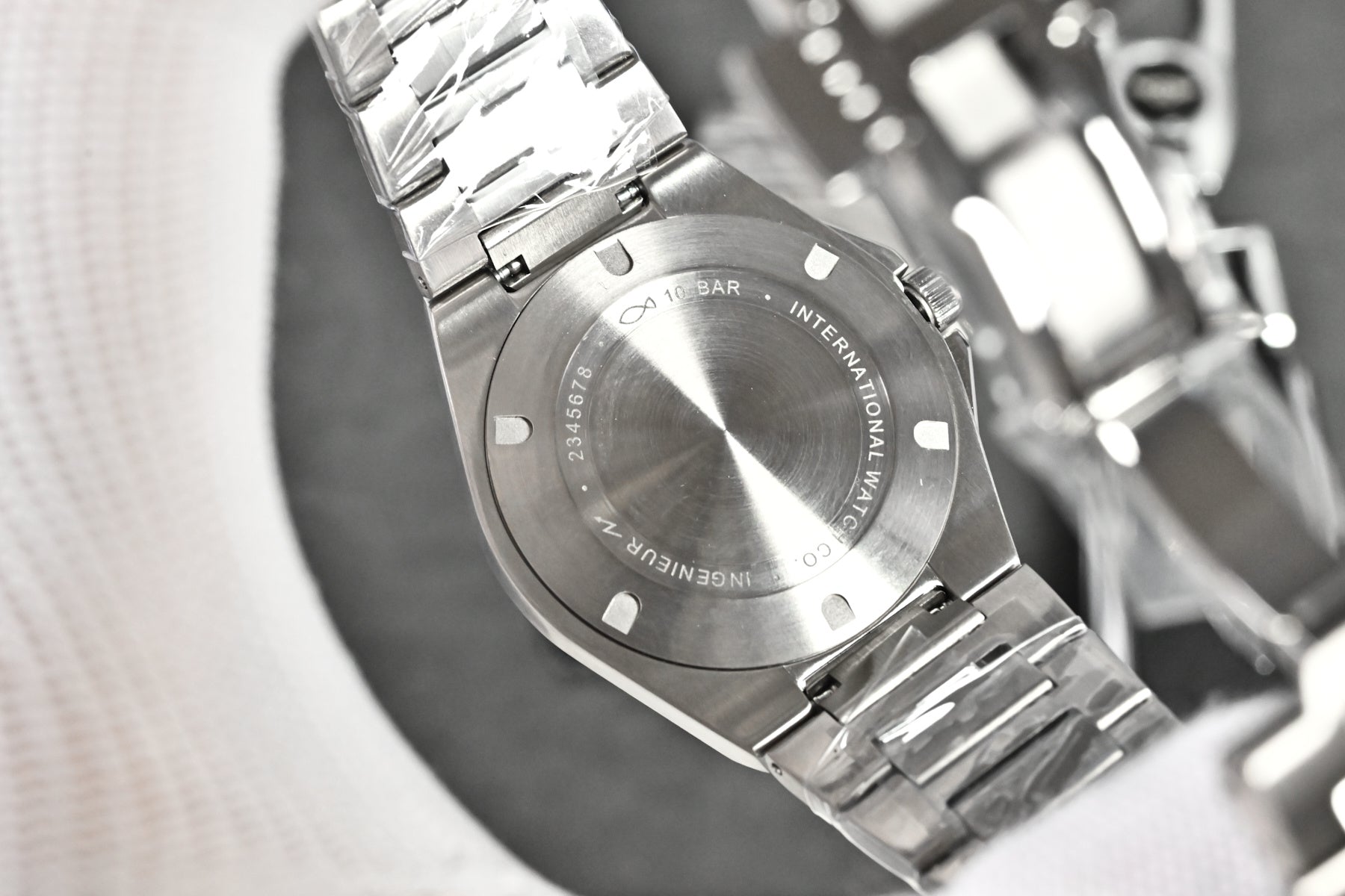 IWC Ingenieur Watch 05 - product view 8