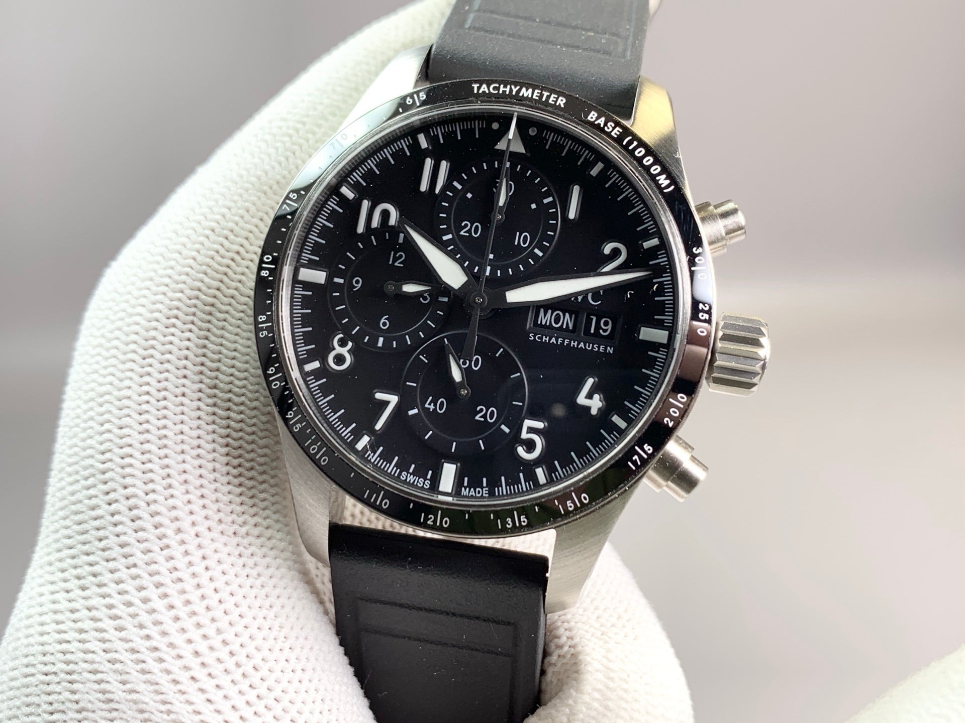 IWC Pilot Watch 06 - product view 3
