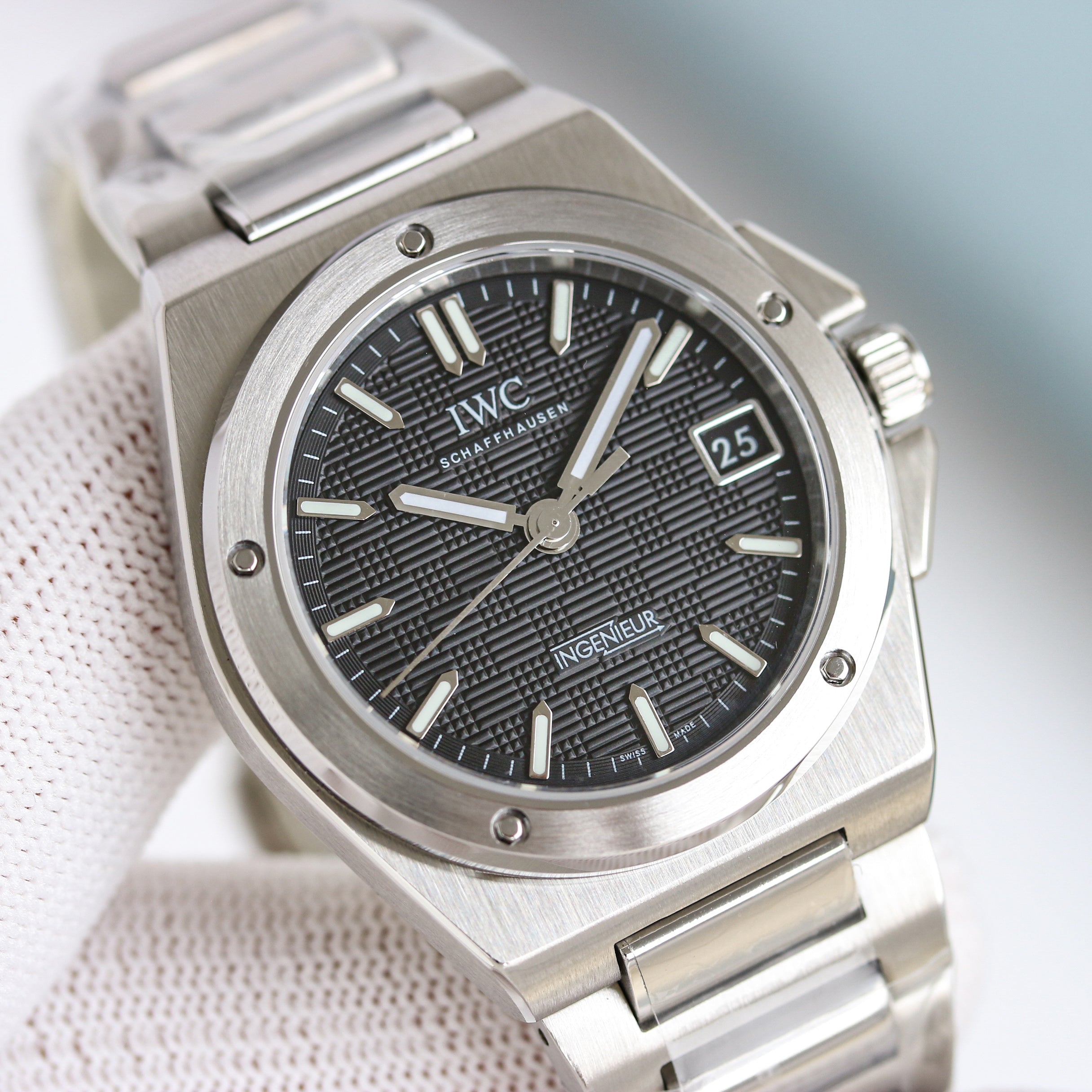 IWC Ingenieur Watch 19 - product view 6
