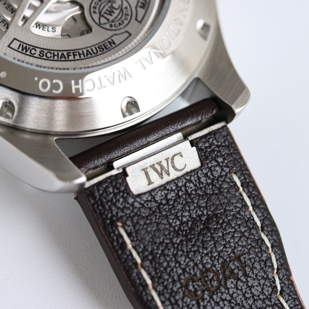 IWC Pilot Watch 10 - product view 8