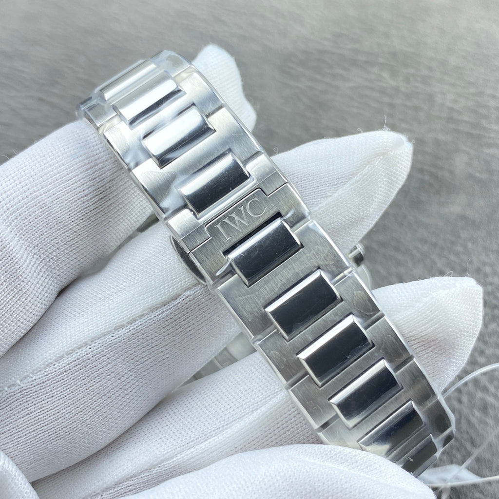 IWC Ingenieur Blue Dial Bracelet Watch - bracelet