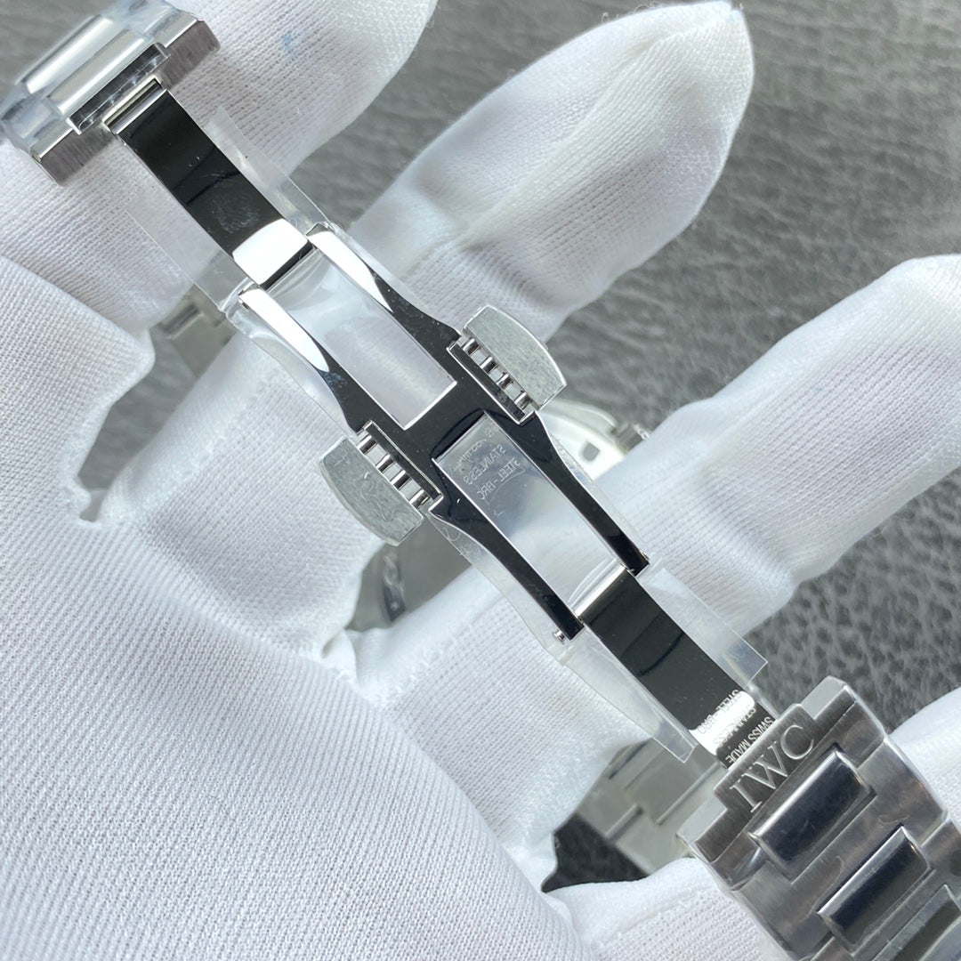 IWC Ingenieur Blue Dial Bracelet Watch - clasp