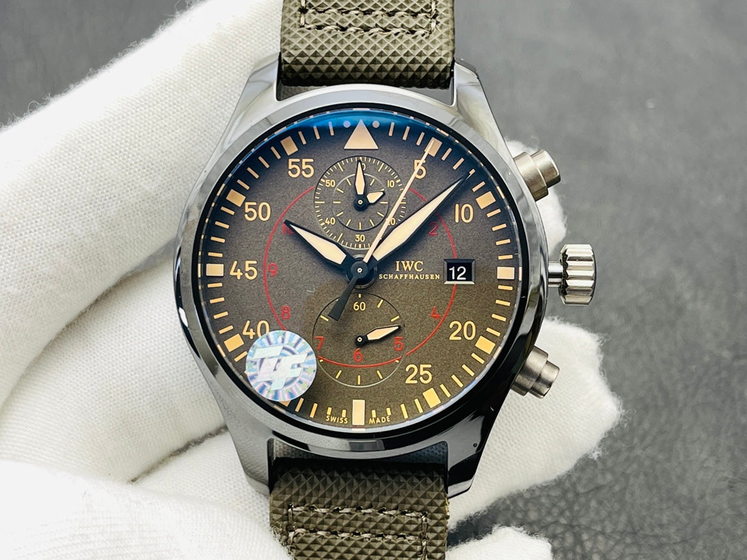 IWC Pilot Watch 23 - product view 2
