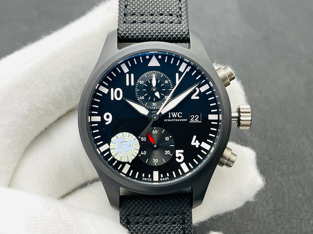 IWC Pilot Watch 24 - product view 2