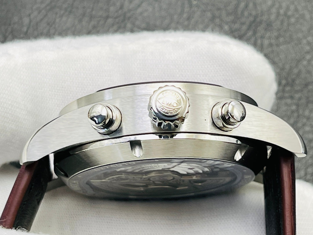 IWC Pilot Watch 26 - product view 3