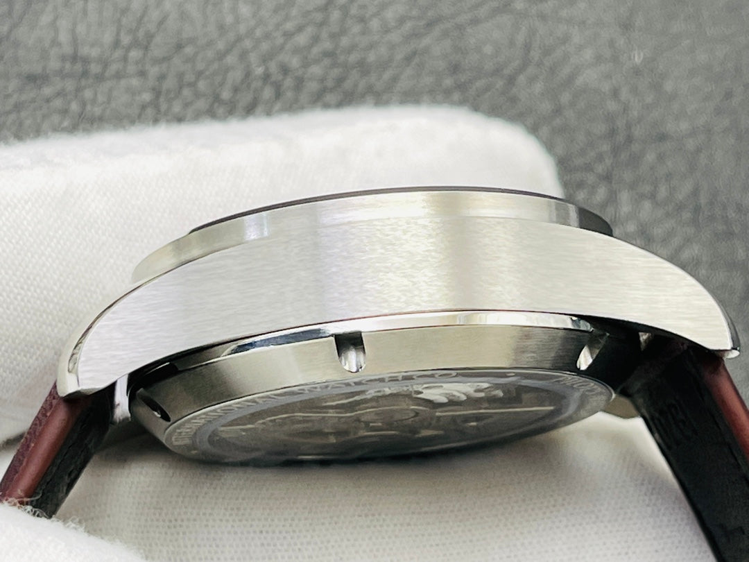 IWC Pilot Watch 26 - product view 4