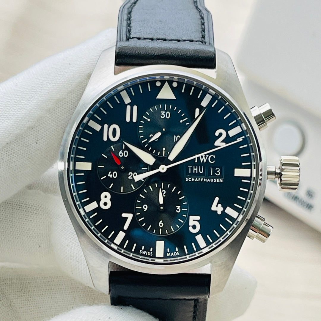 IWC Pilot Watch 30 - product view 1