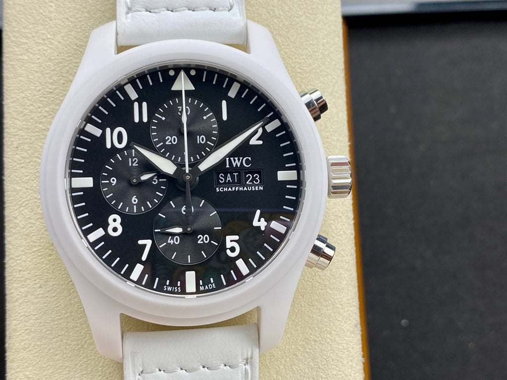 IWC Pilot Watch 32 - product view 1