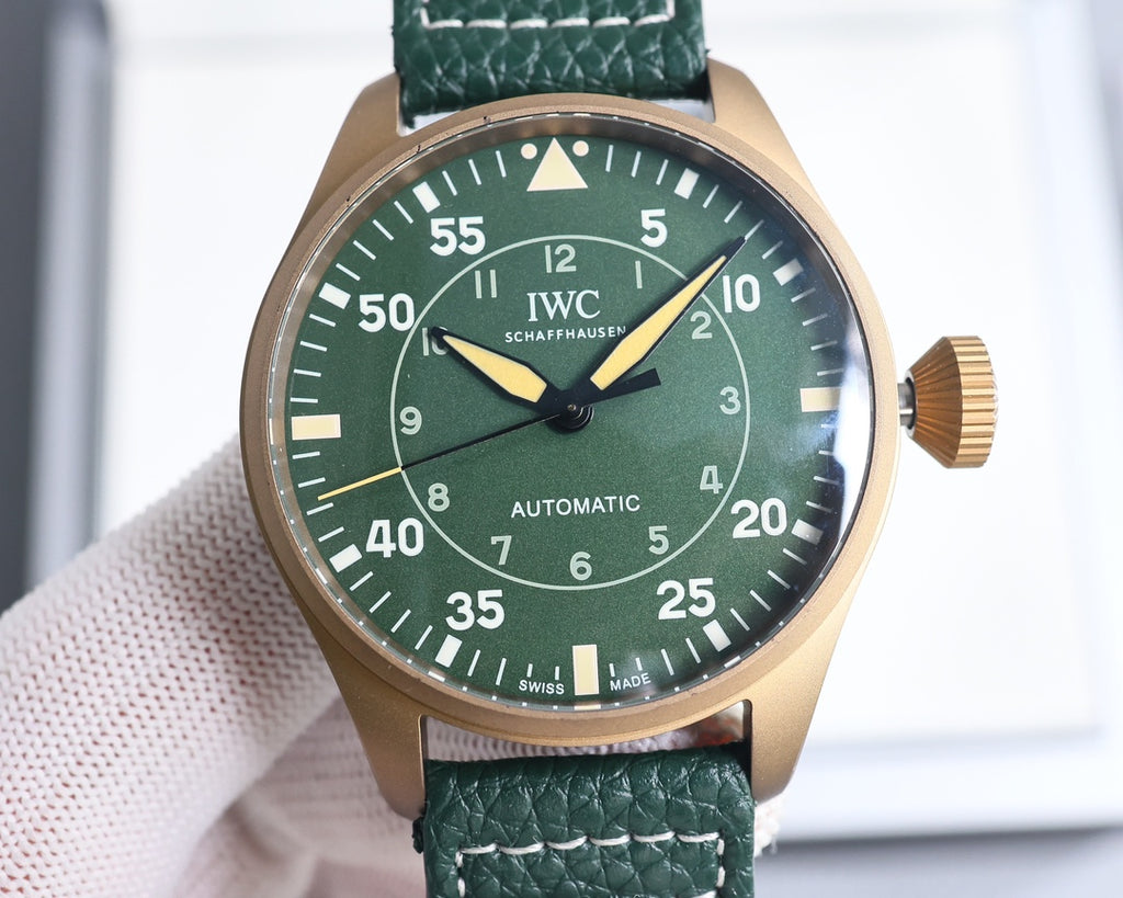 IWC Pilot Watch 33 - product view 3