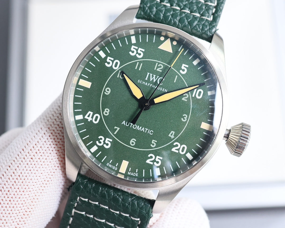 IWC Pilot Watch 33 - product view 4