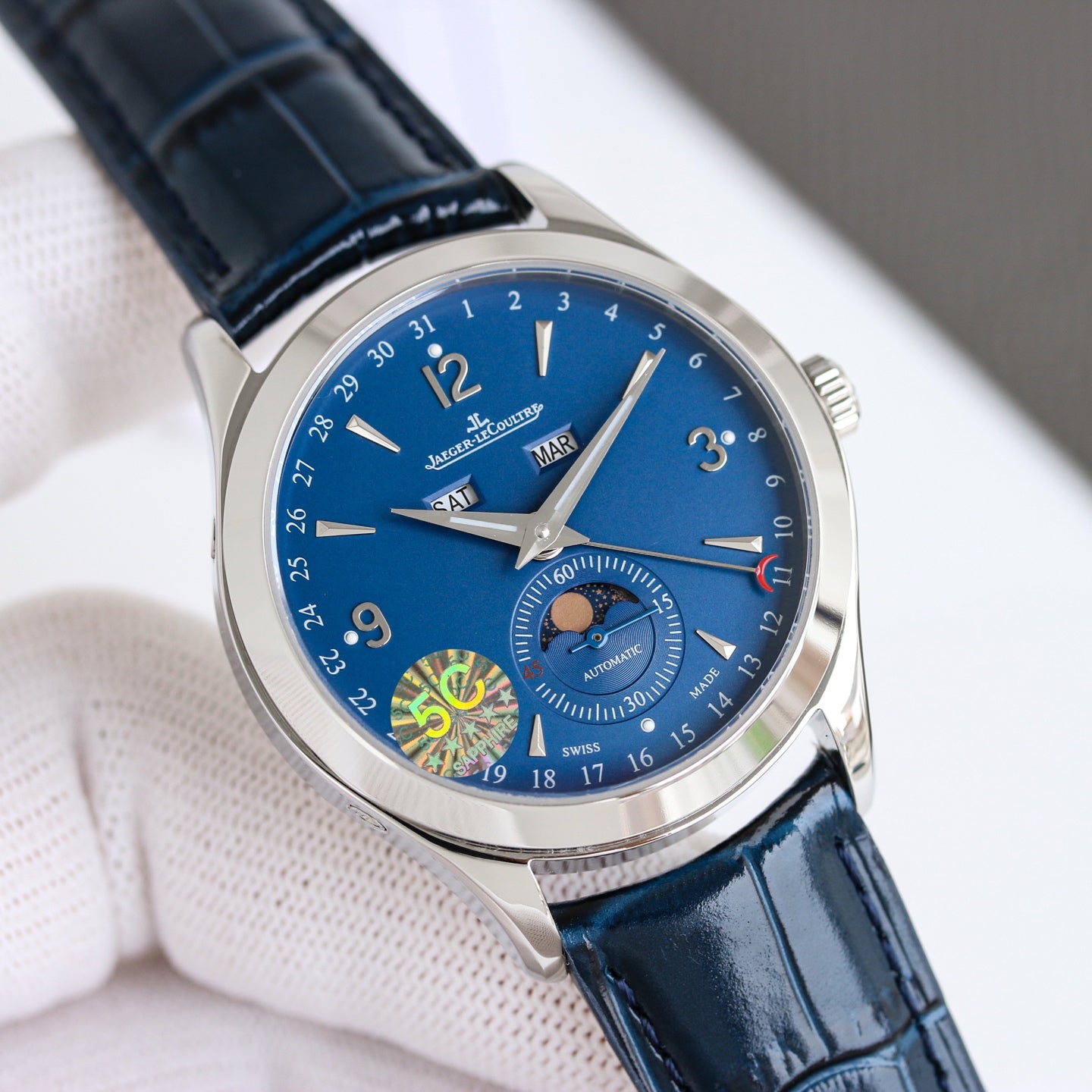 Jaeger-LeCoultre Master Control Watch G028 - product view 4