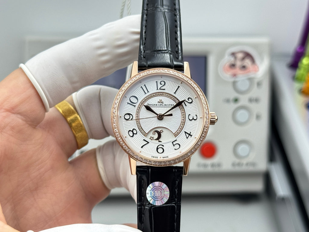Jaeger-LeCoultre Master Control Watch G039 - product view 1
