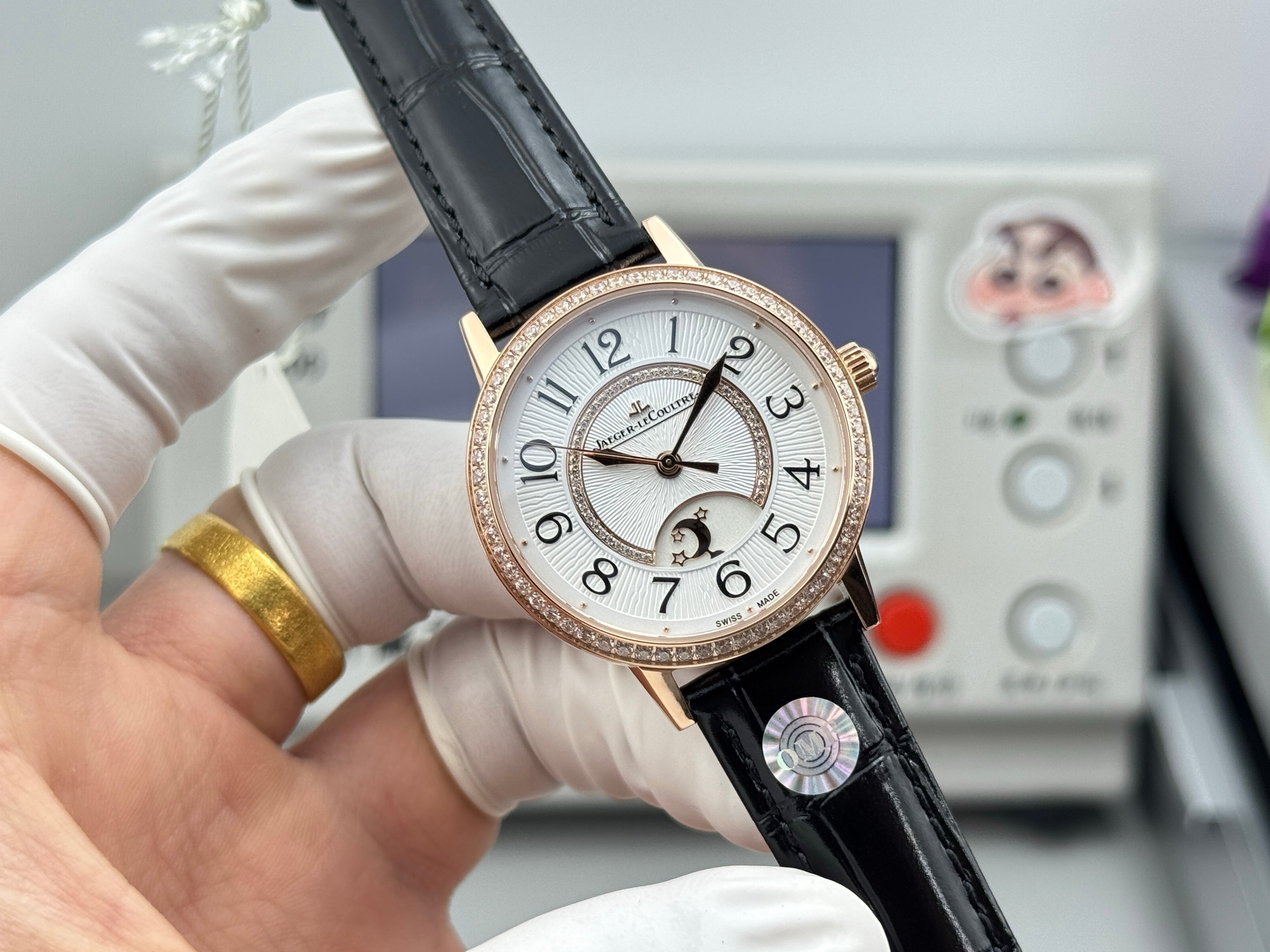 Jaeger-LeCoultre Master Control Watch G039 - product view 2