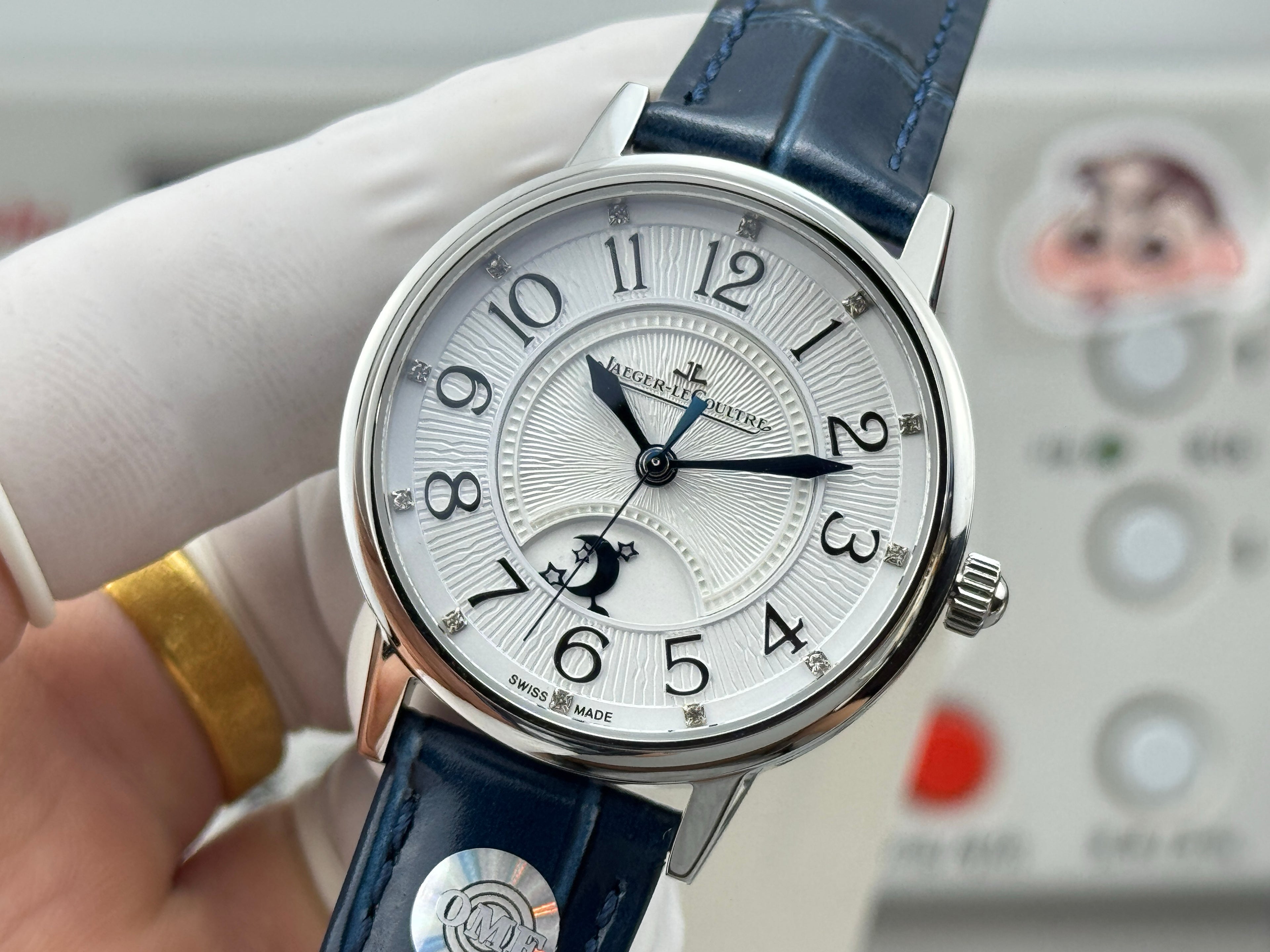 Jaeger-LeCoultre Master Control Watch G040 - product view 5