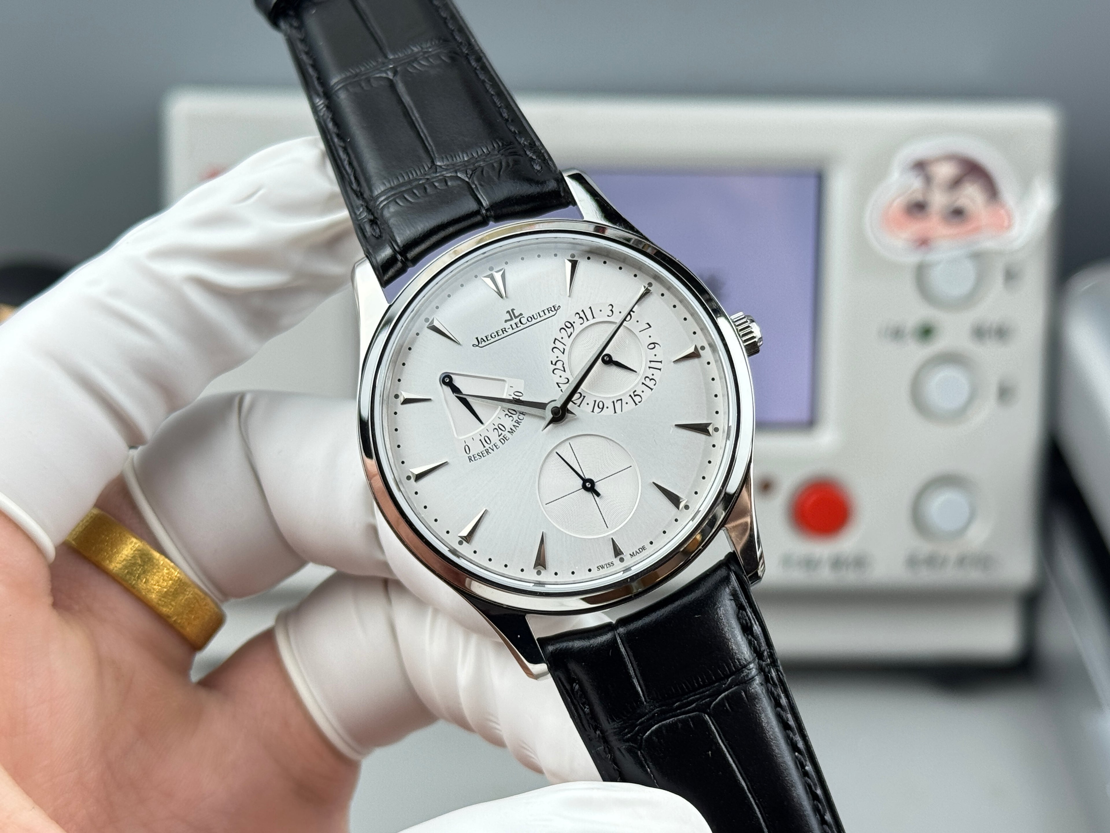 Jaeger-LeCoultre Master Ultra Thin Watch G049 - product view 2