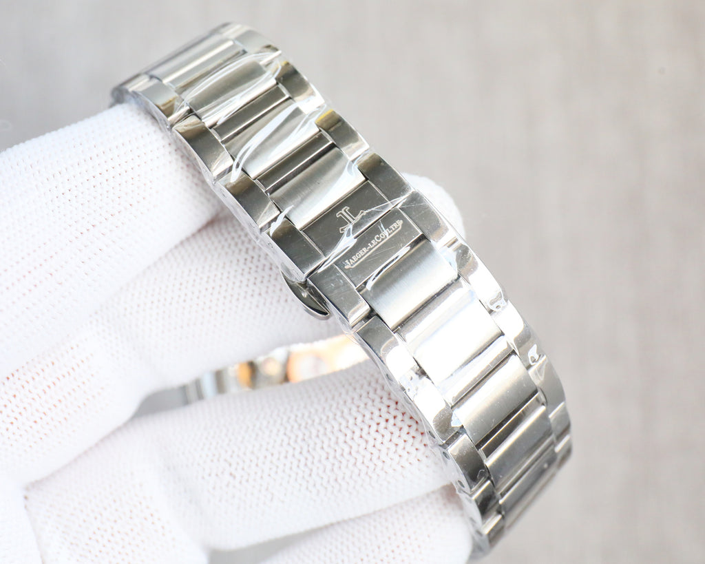 Jaeger-LeCoultre Master Control Watch G052 - product view 9