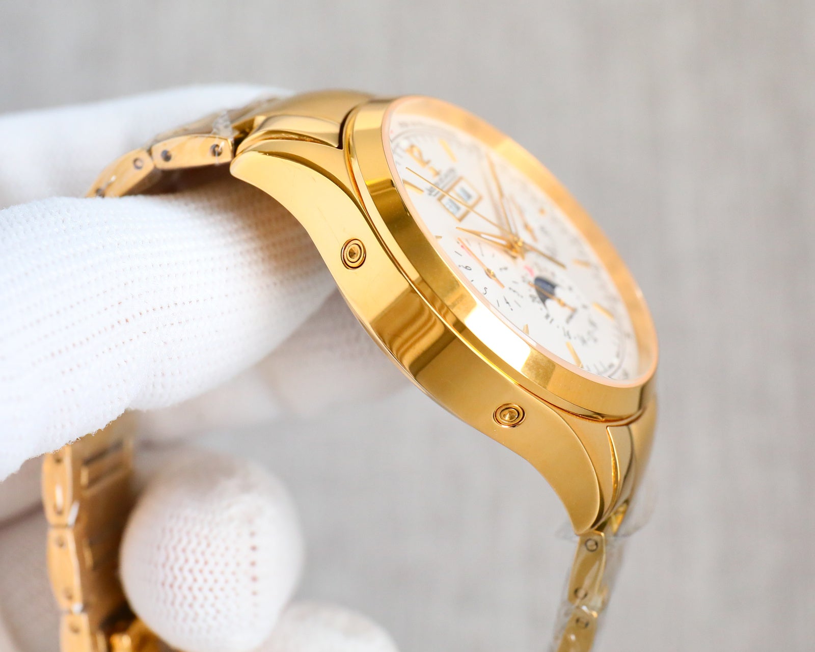 Jaeger-LeCoultre Master Control Watch G054 - product view 6