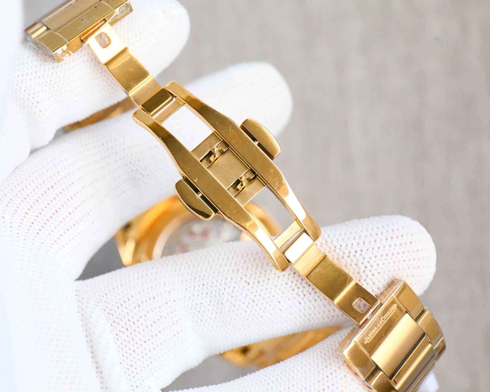 Jaeger-LeCoultre Master Control Watch G054 - product view 8