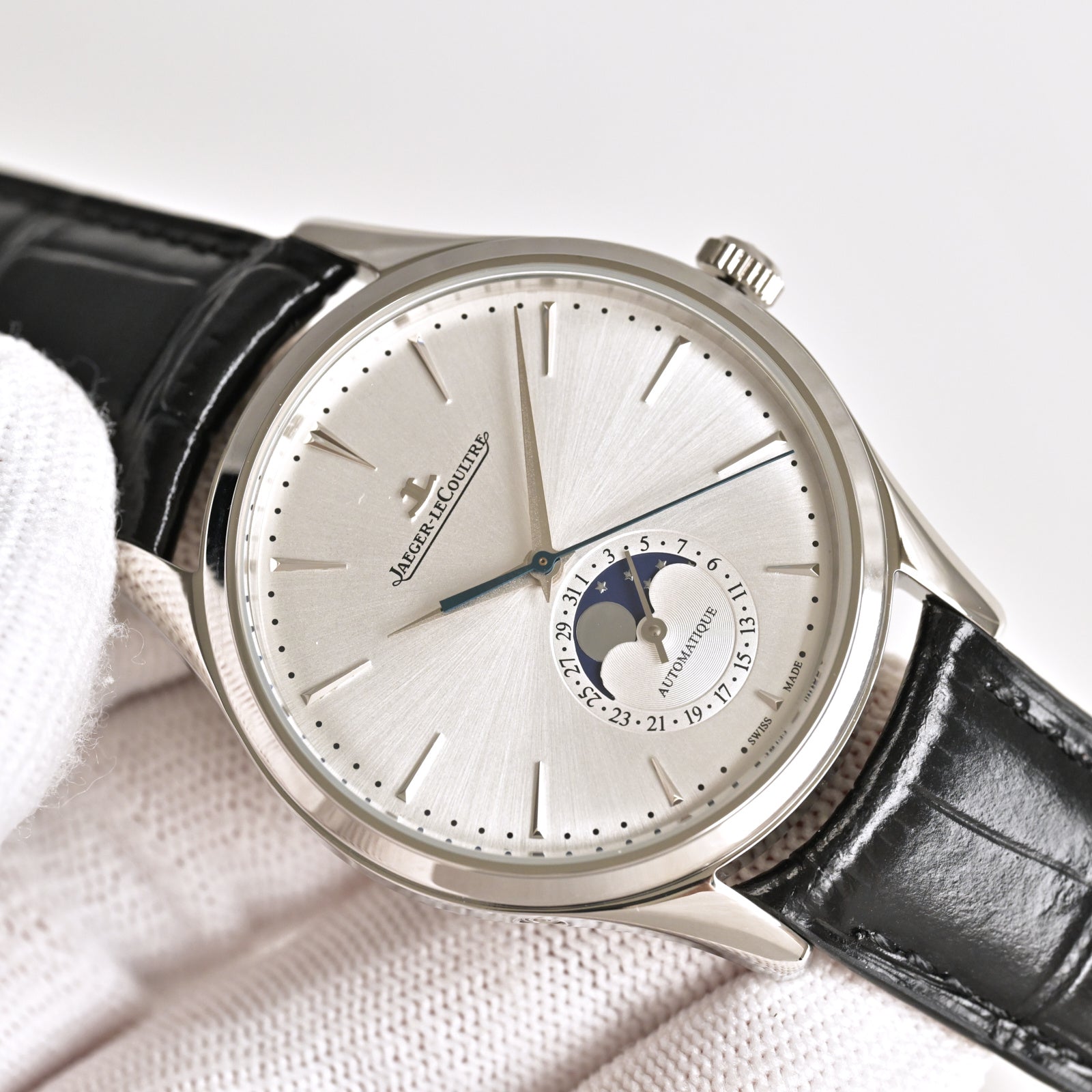 Jaeger-LeCoultre Master Ultra Thin Watch G063 - product view 3