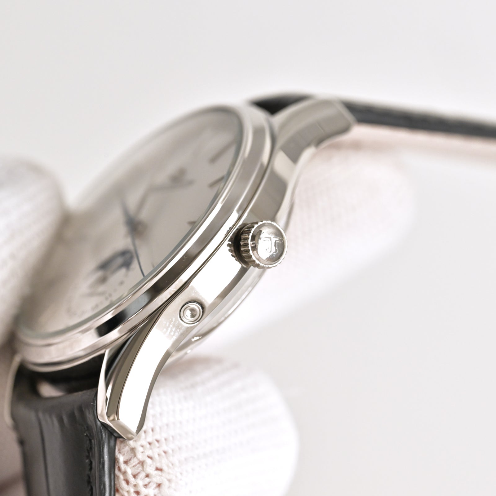 Jaeger-LeCoultre Master Ultra Thin Watch G063 - product view 4