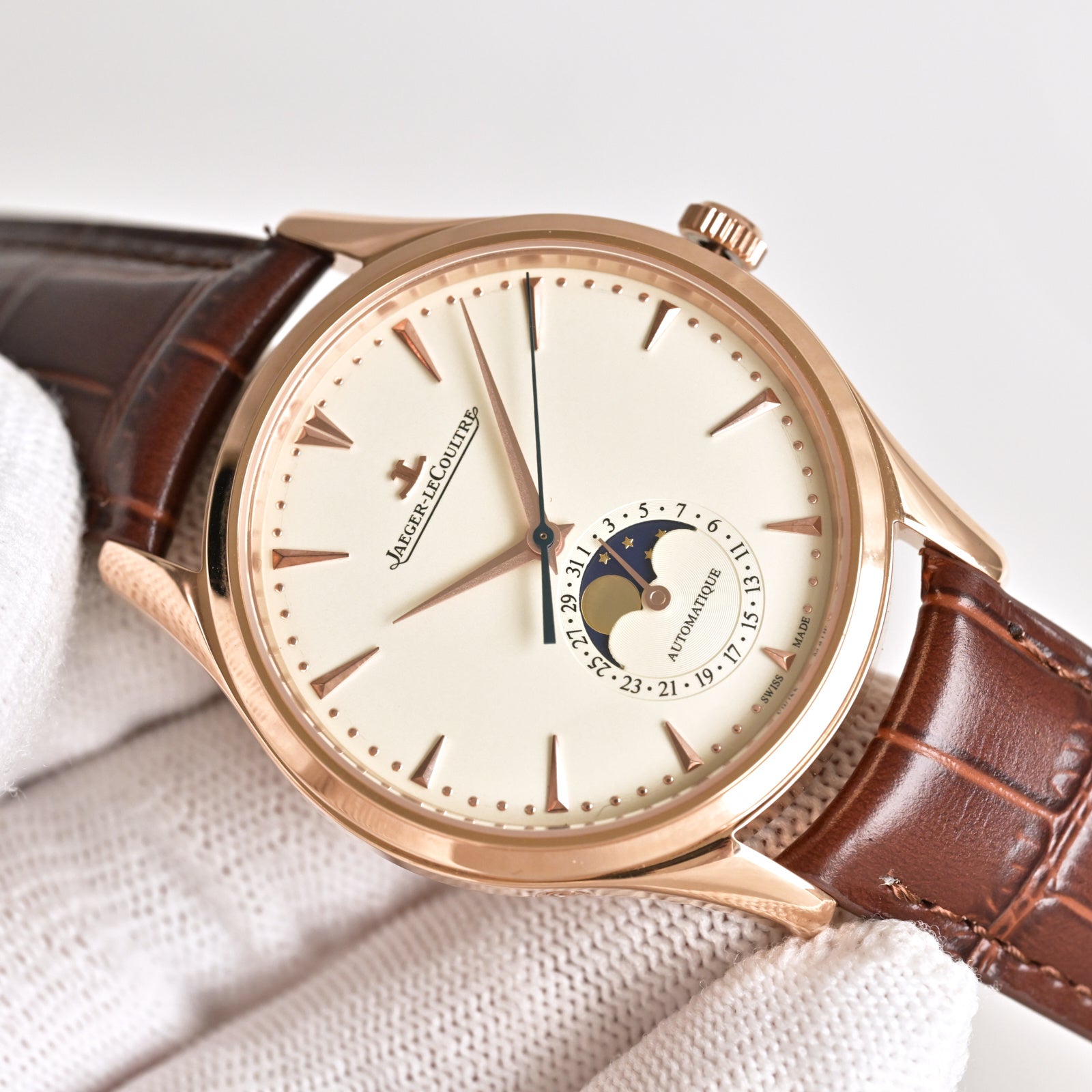 Jaeger-LeCoultre Master Ultra Thin Watch G064 - product view 4
