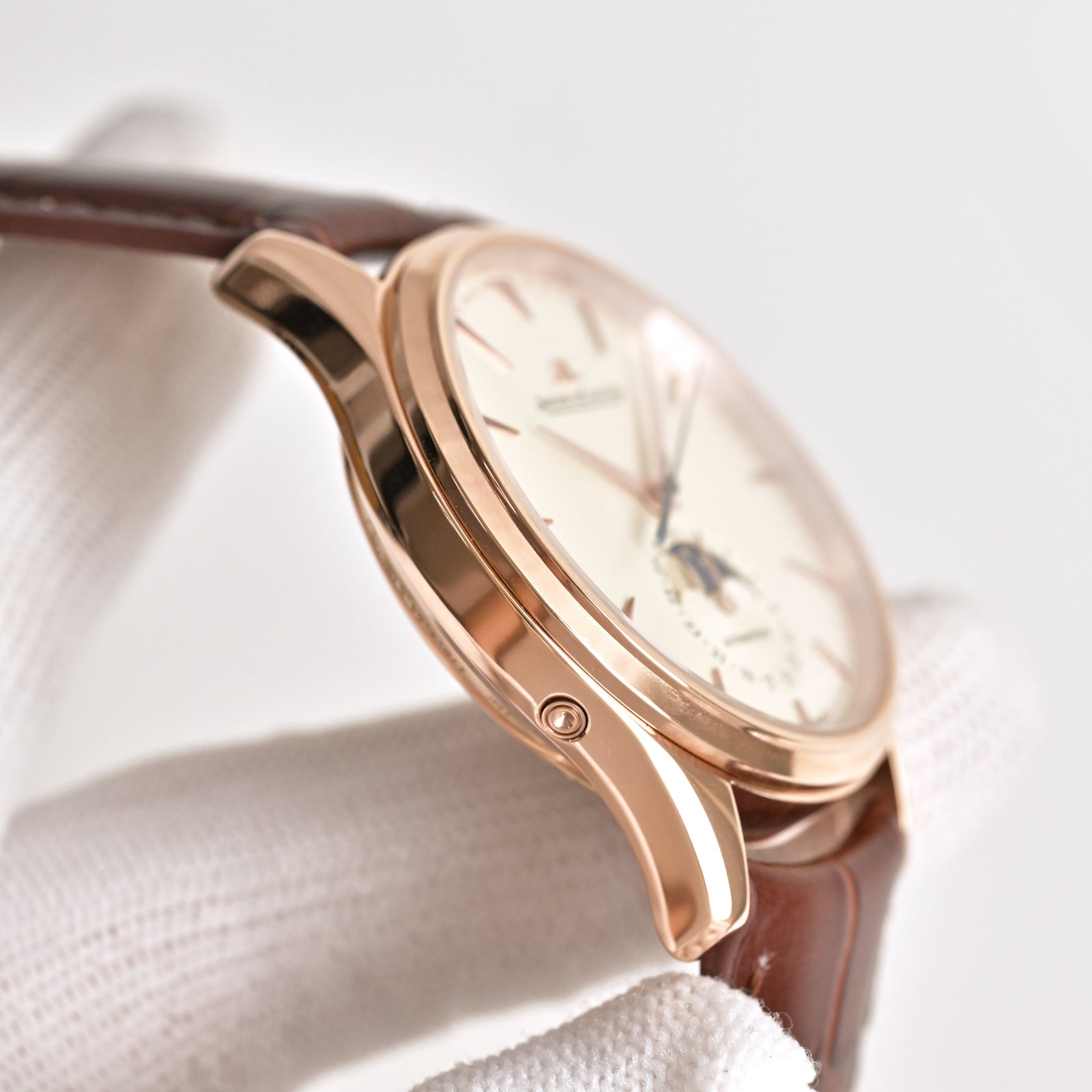 Jaeger-LeCoultre Master Ultra Thin Watch G064 - product view 5