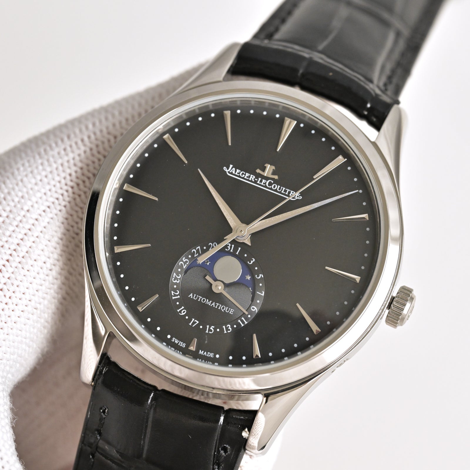 Jaeger-LeCoultre Master Ultra Thin Watch G065 - product view 3
